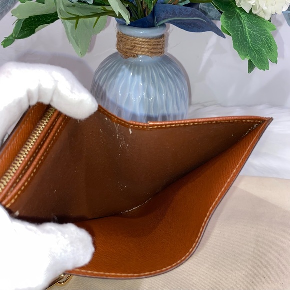 SD1000 | Louis Vuitton Tressor Wallet GUC - Picture 7 of 15